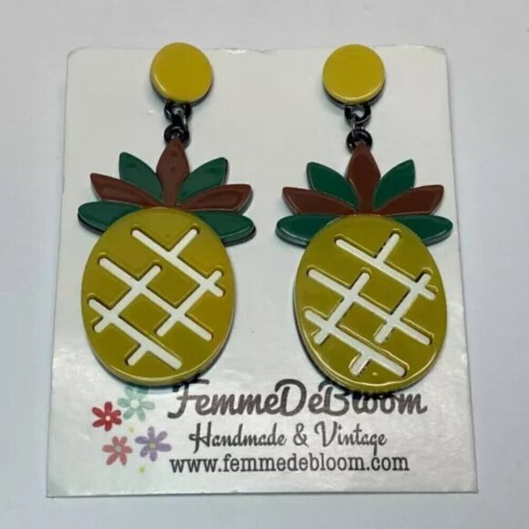 Femme De Bloom Pineapple Dangle Earrings 2” Tropical Pineapples Jewelry NWT - Picture 3 of 3